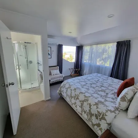 The Tuis Nest Villa Taupo Exterior photo